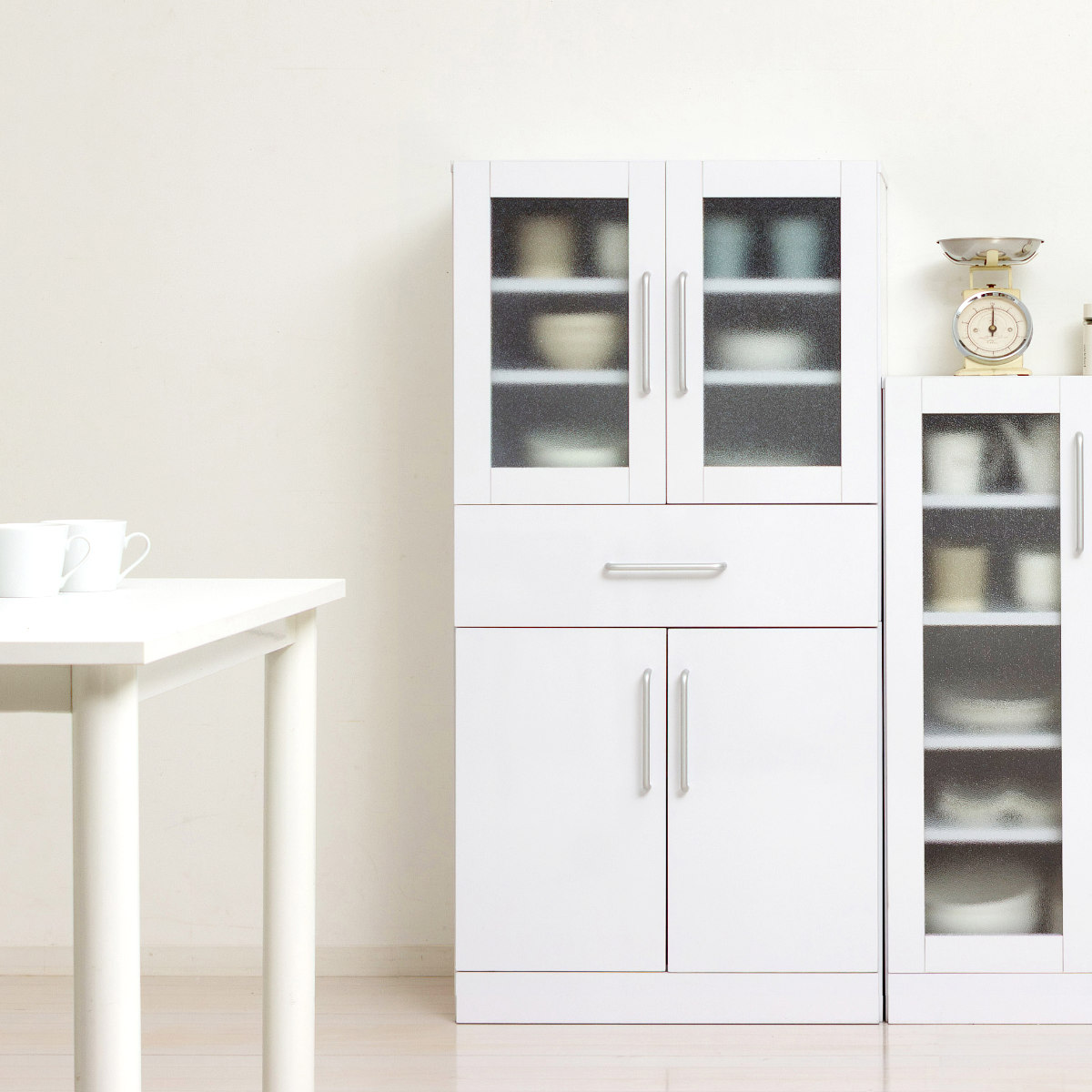食器棚 幅60cm 高さ120cm メラミン すりガラス 背面化粧 ( カップボード キッチン 収納 可動棚 引出し 大容量 食器収納 スリム 隙間収納 ホワイト 家具 シンプル )