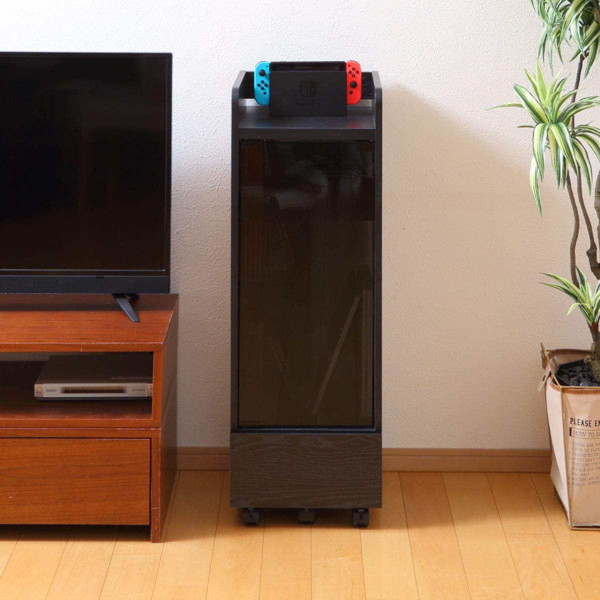 ゲーム機ラック 幅32cm スリム キャスター付き ( ゲーム機収納 ラック 棚 充電スタンド PS5対応 ゲームラック ゲーミング ゲーム機 ブラウン ブラック 引出し すき間 ) 【ブラウン】 ブラウン