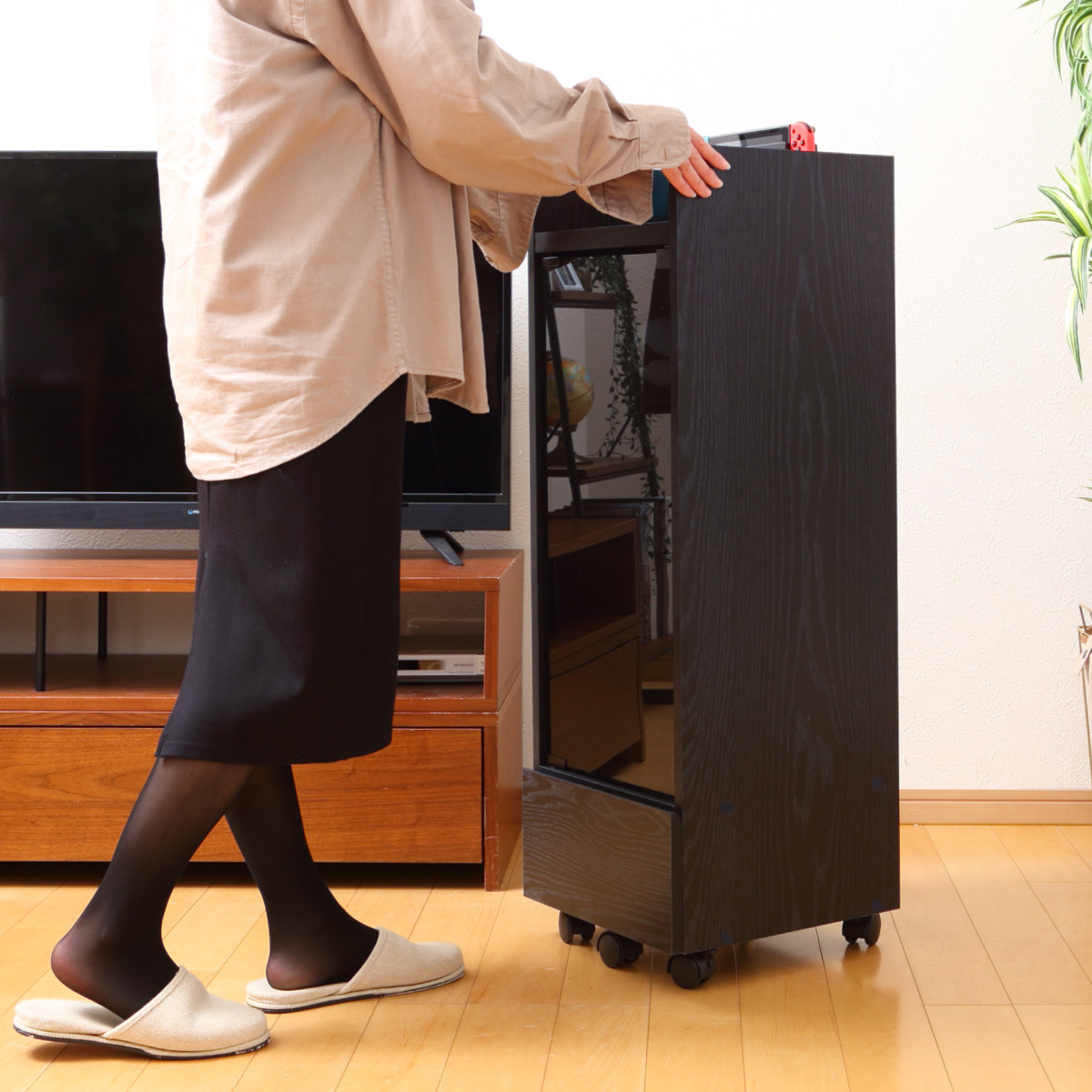 ゲーム機ラック 幅32cm スリム キャスター付き ( ゲーム機収納 ラック 棚 充電スタンド PS5対応 ゲームラック ゲーミング ゲーム機 ブラウン ブラック 引出し すき間 ) 【ブラウン】 ブラウン