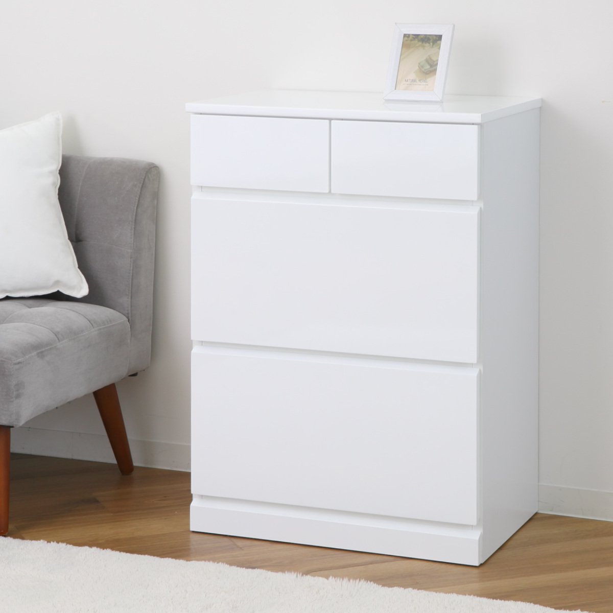 ハイチェスト 幅60cm 引出し4杯 鏡面仕上げ 完成品 ( チェスト 収納 引出し 鏡面 クローゼット 3段 4杯 フルオープン お手入れ簡単 衣類収納 ディスプレイ ホワイト )