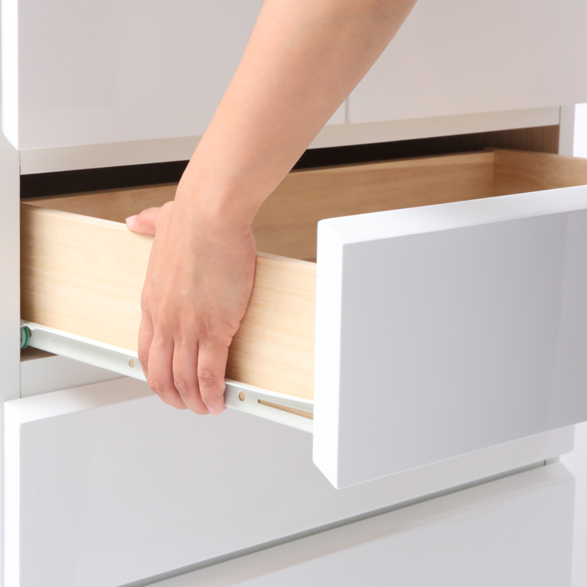 ハイチェスト 幅60cm 引出し5杯 鏡面仕上げ 完成品 ( チェスト 収納 引出し 鏡面 クローゼット 4段 5杯 フルオープン お手入れ簡単 衣類収納 ディスプレイ ホワイト )