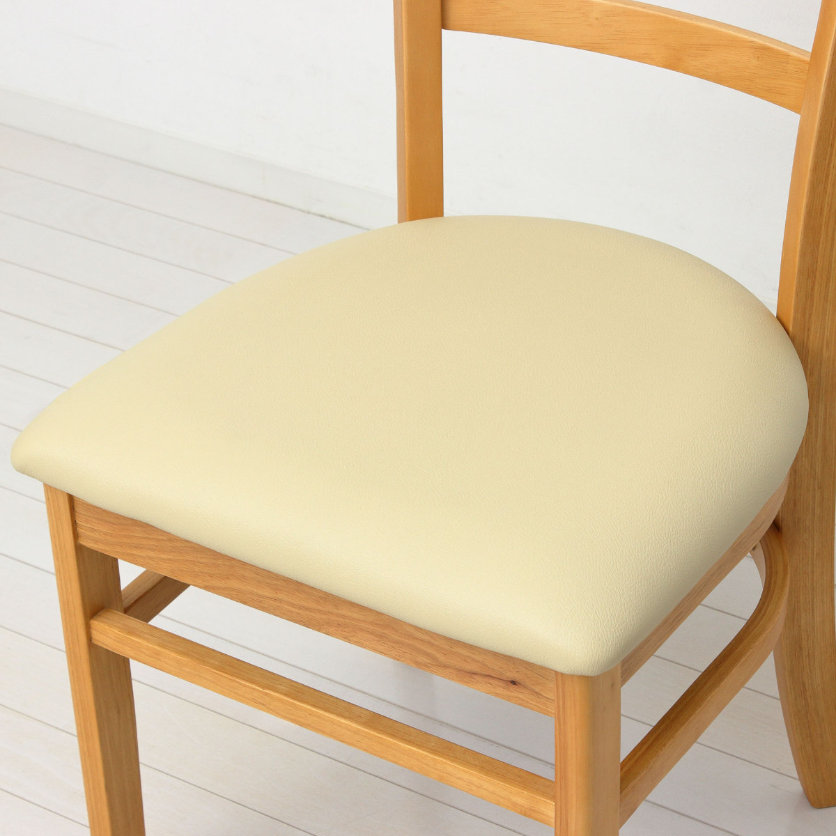 ダイニングチェア 座面高43cm 2脚セット ハング 木製 ( チェア ダイニング 天然木 イス 椅子 食卓椅子 肘なし アームレス 完成品 いす 食卓 リビング リビングチェア シンプル 木製チェア 座面 ウレタン 背もたれ ハンガー形状 ) 【ナチュラル】 ナチュラル