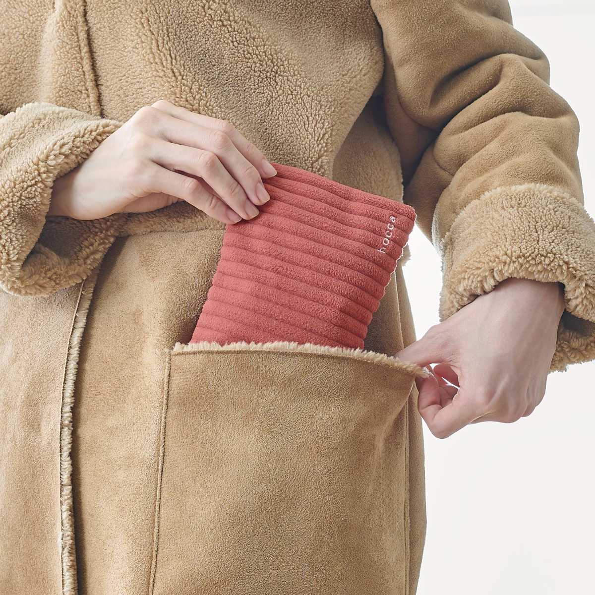 湯たんぽ レンジですぐにホッカホカ ジェル湯たんぽ hocca ハンドウォーマー ( ゆたんぽ カイロ ジェル 電子レンジ お湯不要 再使用可 防寒グッズ 繰り返し使用 温かい 簡単 持ち運び オフィス 手元 冷え対策 小さい ) 【テラコッタ】 テラコッタ