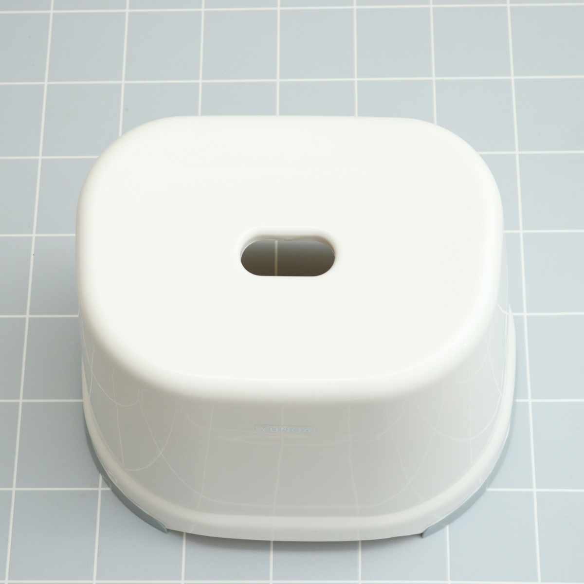 風呂イス バスチェア YUNOA 高さ28cm 防カビ ・ 抗菌 ニューホワイト ( 風呂椅子 風呂いす バスチェアー お風呂椅子 お風呂イス シャワーチェア カビ防止 銀イオン滑り止め すべり止め 軽量 白 シンプル 高さ 28cm 28 )