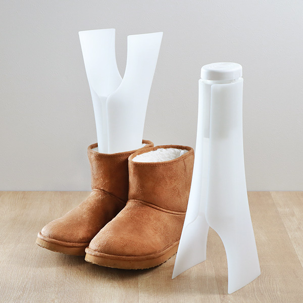 ブーツホルダー スペースセーバー 1足分 2個入り ( ブーツキーパー ブーツスタンド シューキーパー ブーツ 2個 靴 収納 省スペース 伸縮 ショート ロング 脱臭剤付き 脱臭 消臭 逆さ 靴箱 玄関 靴収納 シューズ )