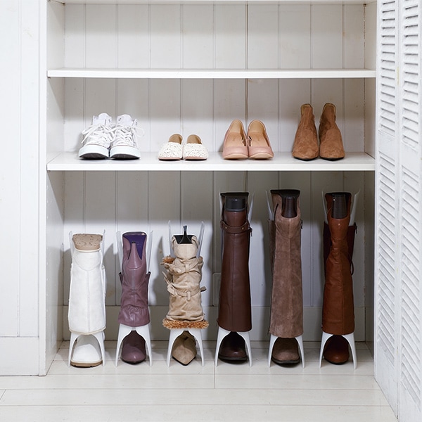 ブーツホルダー スペースセーバー 1足分 2個入り ( ブーツキーパー ブーツスタンド シューキーパー ブーツ 2個 靴 収納 省スペース 伸縮 ショート ロング 脱臭剤付き 脱臭 消臭 逆さ 靴箱 玄関 靴収納 シューズ )