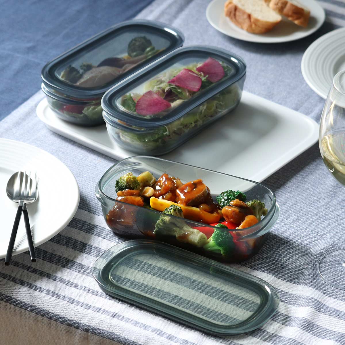 保存容器 520ml 調理ができる保存容器 収納トレー付き Mサイズ 3個入 ( 日本製 密閉 プラスチック 電子レンジ対応 食洗機対応 冷凍庫OK 保存 容器 電子レンジ調理器 フードコンテナ 0.52L 透明 割れにくい 軽い 丈夫 ) 【クリア】 クリア