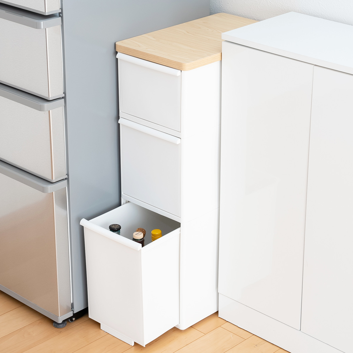 キッチンストッカー スリムストレージ 耐熱木天板ストッカー ワイド 幅27.2cm 3段 MS-111DLWT ( スリム 天板付き ストッカー スリムストッカー 隙間収納 すき間 収納ストッカー プラスチック 木天板 収納 キッチン収納 三段 ) 【オールホワイト】 オールホワイト