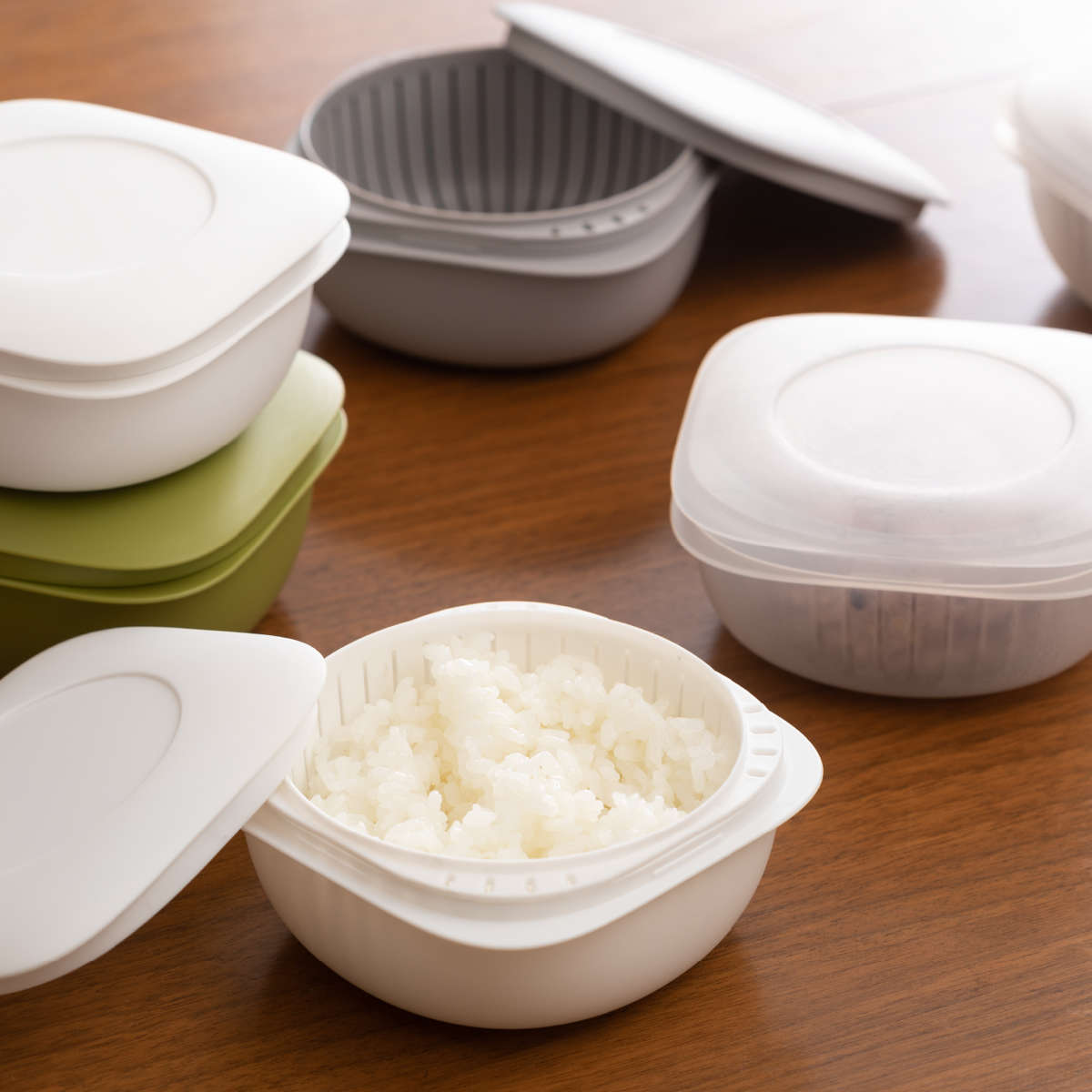 冷凍ご飯容器 蒸気であたためる 冷凍ごはん容器 6個組 保存容器 ライクイット ( 電子レンジ調理器 プラスチック 冷凍 ごはん容器 蒸し器 日本製 like-it ご飯容器 食洗機対応 保存 調理 冷凍ごはん ザル すのこ ) 【ホワイト】 ホワイト