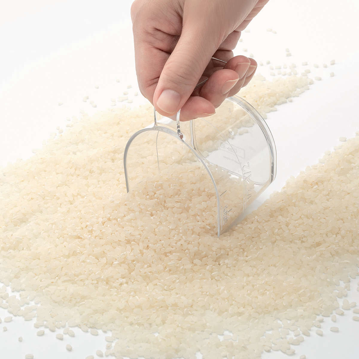 米びつ 10kg Pantry Stock Case フタ付きケース 計量カップ付き ( ライクイット 日本製 米櫃 ライスストッカー ライスボックス 抗菌 保存容器 お米収納 白米 玄米 雑穀 コンテナ 10キロ like-it ) 【ホワイト】 ホワイト