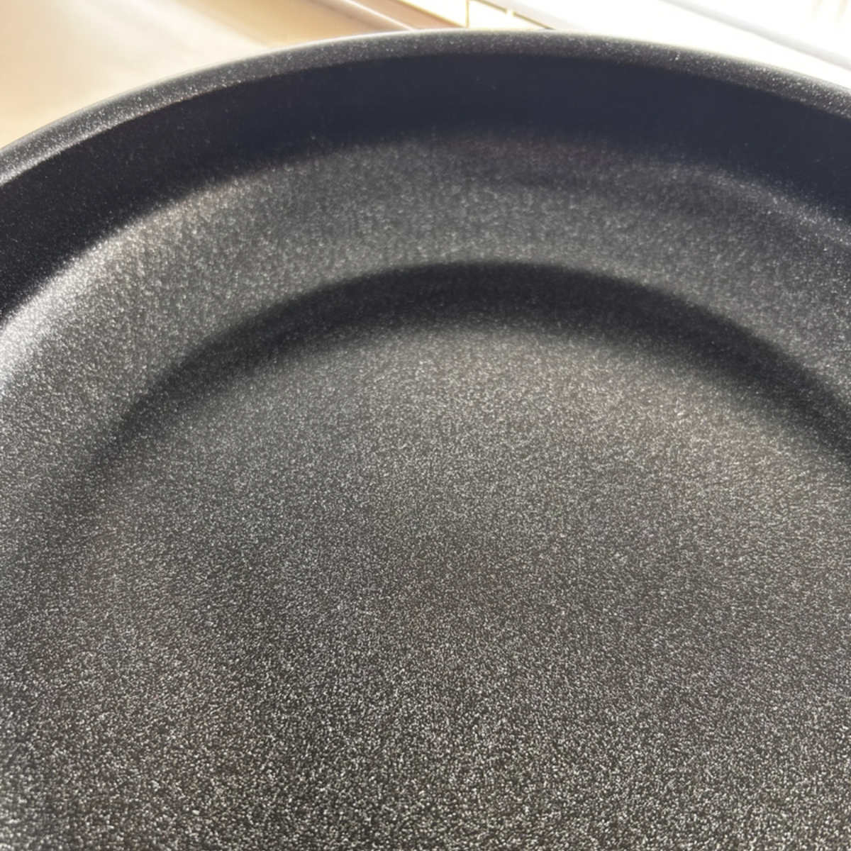 フライパン 32cm ガス火専用 軽量 超ツルっと軽っとフライパン ( ガス火対応 直火対応 浅型 アルミ 炒め鍋 いため鍋 32センチ アルミフライパン 丸 片手 軽い 金属ヘラOK )