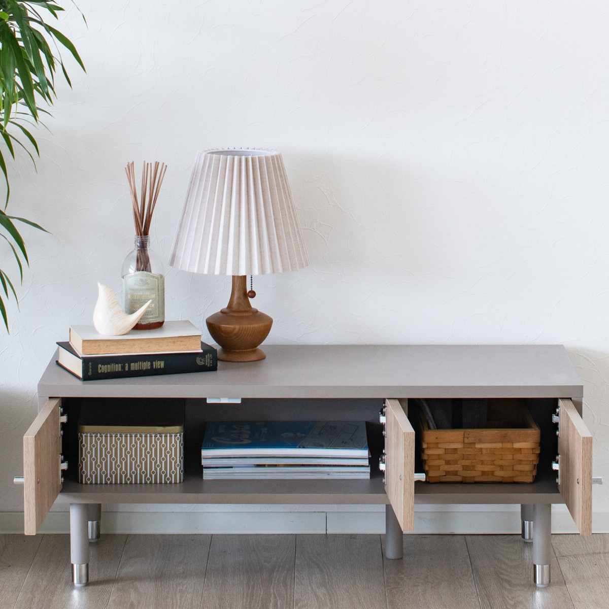 テレビ台 幅91cm 32インチ対応 ツートンカラー シルバー脚 ( 32型対応 TV台 テレビボード AVラック 収納 リビング収納 ラック 棚 飾り棚 家具 グレージュ ナチュラル ツートン 配線穴 )