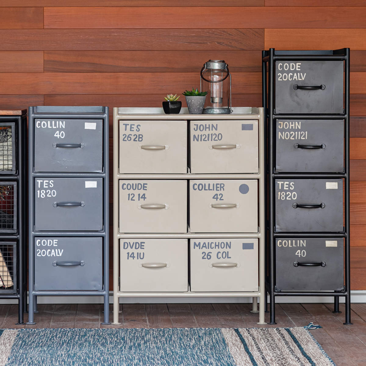 スチール スリムチェスト 幅30cm 引出し4杯 インダストリアル 完成品 ( チェスト スリム 引き出し 4杯 棚 ラック 飾り棚 省スペース ブラック グレー ベージュ ) 【ブラック】 ブラック