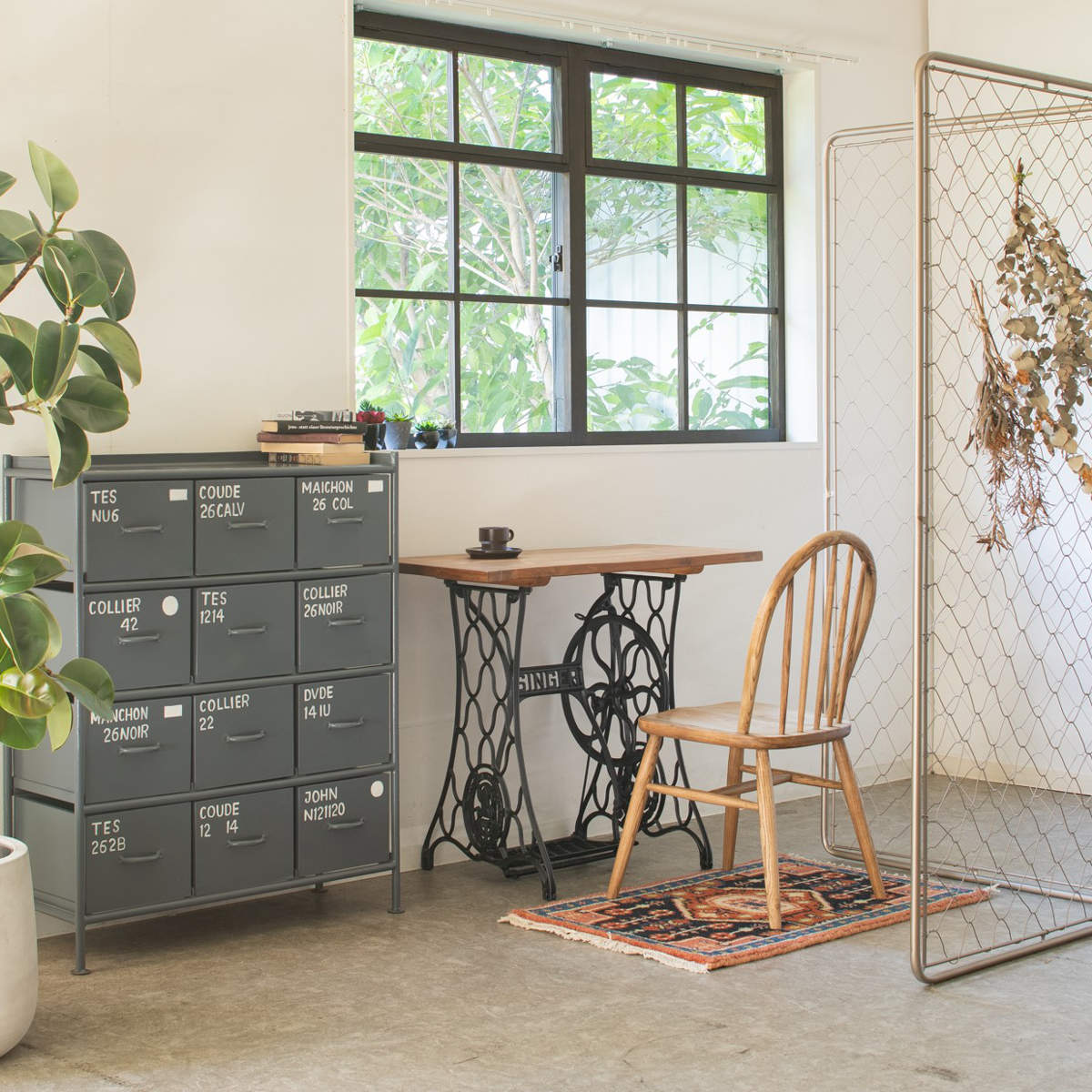 スチールチェスト 縦型 幅85cm 引出し12杯 インダストリアル 完成品 ( チェスト スチール 引き出し 12杯 縦 棚 ラック 飾り棚 ブラック グレー ベージュ ) 【ブラック】 ブラック