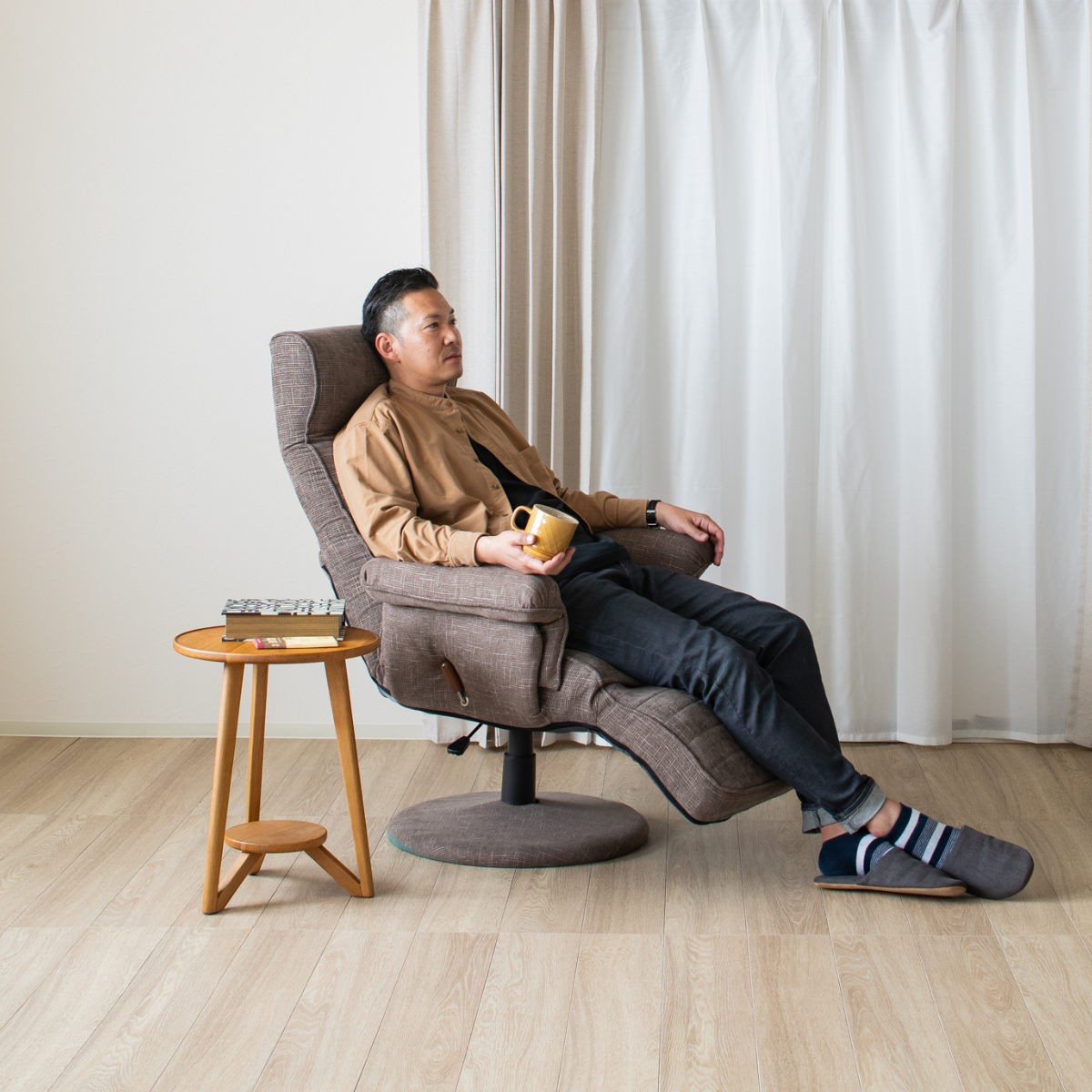 高座椅子 ハイバックタイプ 回転 昇降式 座面高42~48cm ジネシー ( 座椅子 無段階リクライニング ヘッドレスト フットレスト 角度調節可能 肘掛け チェア イス 椅子 リラックス 収納ポケット ファブリック ポケットコイル ) 【ブラウン】 ブラウン