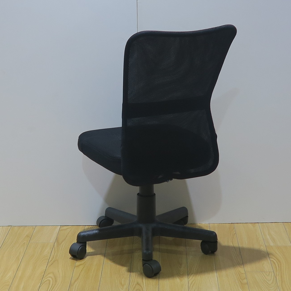 オフィスチェア メッシュ 肘なしタイプ 座面高42~54cm ガス圧チェア ルーア ( ワークチェア パソコンチェア キャスター付き 学習椅子 アームレス 高さ調節 チェア チェアー イス 椅子 いす オフィス 在宅 シンプル 通気性 )