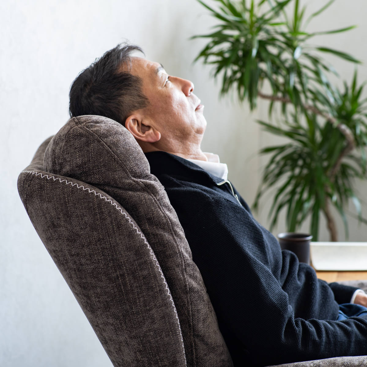 リビングチェア 座面高46cm オットマン付 シャルレ ( パーソナルチェア チェア 1人掛け 椅子 ロッキング機能 アームレス オットマン ハイバック 回転 リラックス チェアー イス いす 足置き リビング ファブリック 座面 広い ) 【ベージュ】 ベージュ