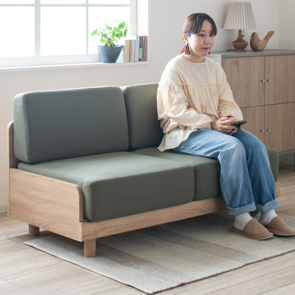 ソファ 2人掛け 幅140cm ピオ ( ソファー コンパクト リビングソファ 二人用 ローソファ フロアソファ アームレス 北欧風 座面 広め ファブリック 通気性 スノコ 省スペース おしゃれ ) 【カーキ】 カーキ