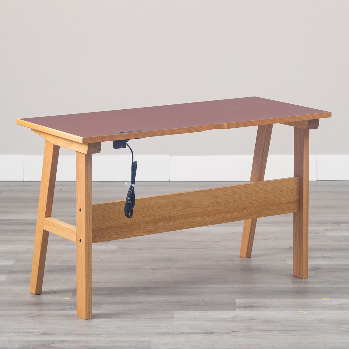 ワークデスク 幅120cm コンセント2口 USBポート付 リノ ( デスク 机 学習机 勉強机 パソコンデスク オフィスデスク コンパクト 平机 木製 学習デスク パソコン PC リビングデスク スチール おしゃれ ) 【バーガンディ】 バーガンディ