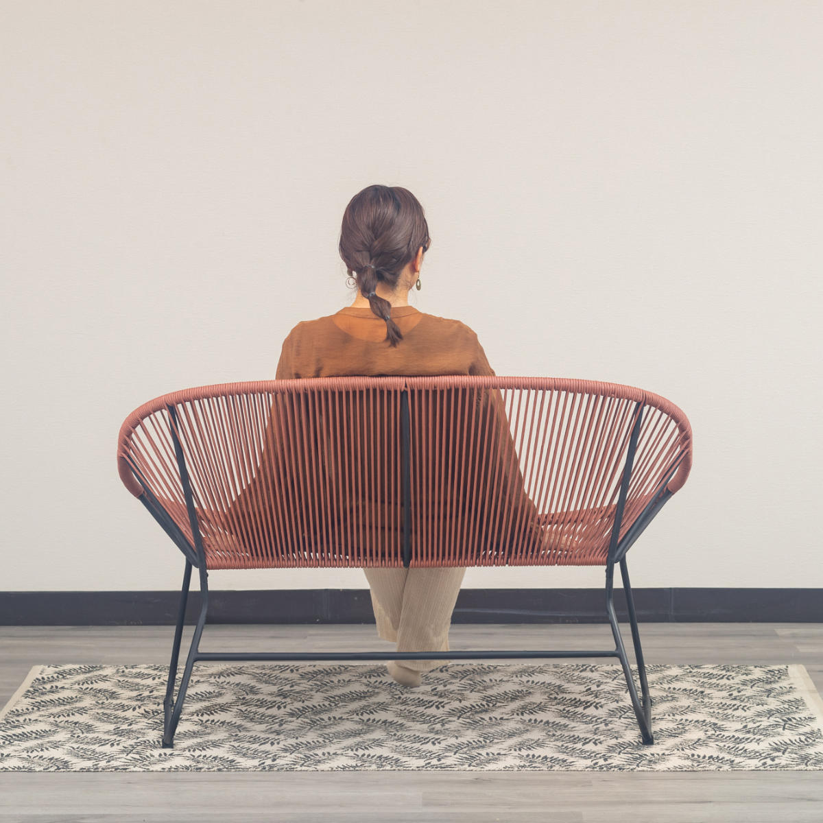 ベンチ 幅125cm 座面高43.5cm ロープベンチ ダフネ ( チェアー イス 椅子 2人掛け ロープ スチール 軽量 2人用 リビングチェア ダイニングベンチ スタイリッシュ おしゃれ カフェチェア パーソナルチェア いす リビング ダイニング ) 【アイボリー】 アイボリー