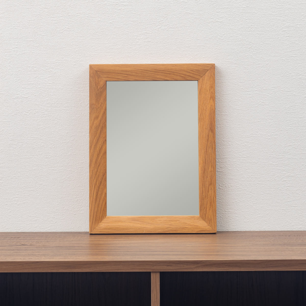 立てかけミラー 30×40cm フレア ( ミラー 鏡 ウォールミラー 立て掛け 天然木 木製フレーム 置き型 かがみ 玄関 四角 オーク無垢材 ナチュラル )