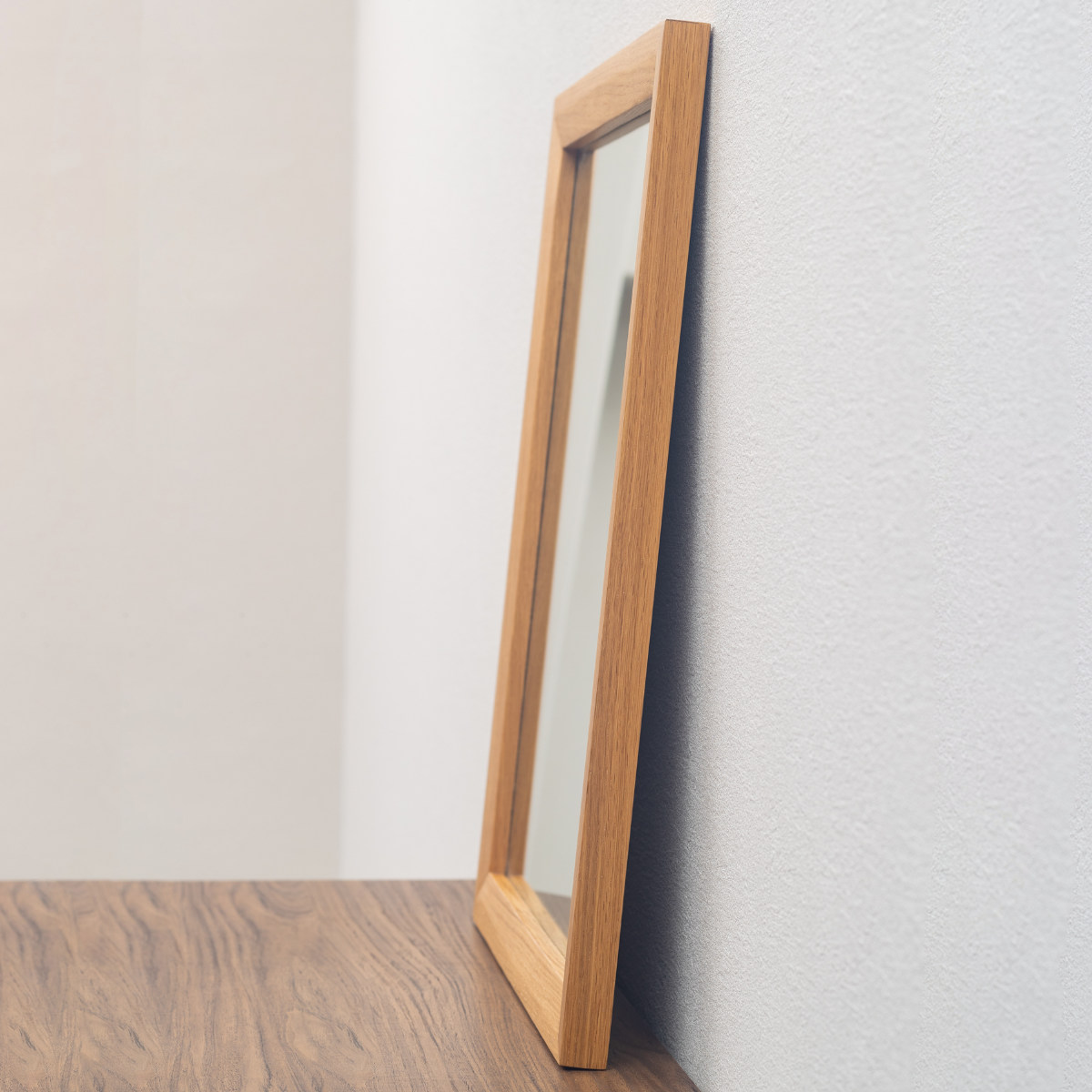 立てかけミラー 50×60cm フレア ( ミラー 鏡 ウォールミラー 立て掛け 天然木 木製フレーム 置き型 かがみ 玄関 四角 オーク無垢材 ナチュラル )