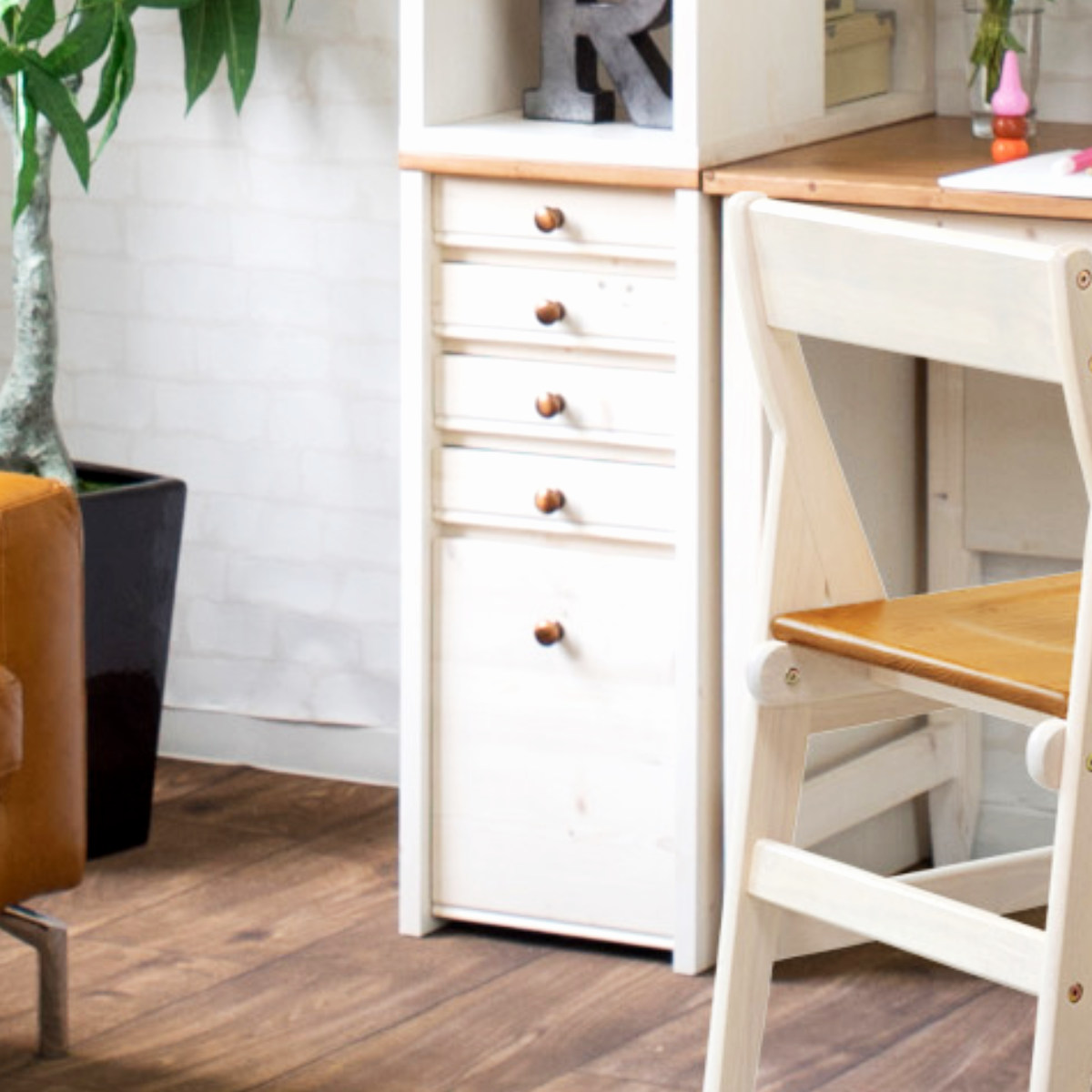 チェスト 幅30cm 学習机 トライP専用 ( サイドチェスト デスク横 引き出し 5段 トレー 収納 木製 天然木 リビング スリム コンパクト 完成品 整理 整頓 学習教材 デスク サイド スリムチェスト おしゃれ デスクワゴン カントリー調 )