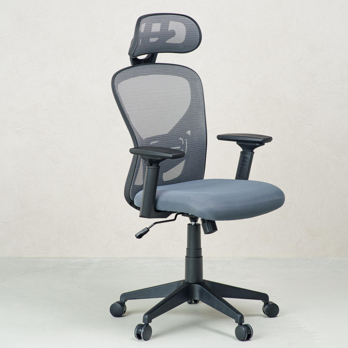 オフィスチェア 座面高48~56cm ヘッドレスト付き メッシュ フォーカス ( 高さ調節 キャスター付 回転 椅子 イス いす チェア ワークチェア デスクチェア 3Dアーム ロッキング機能 ランバーサポート ) 【ブラック】 ブラック