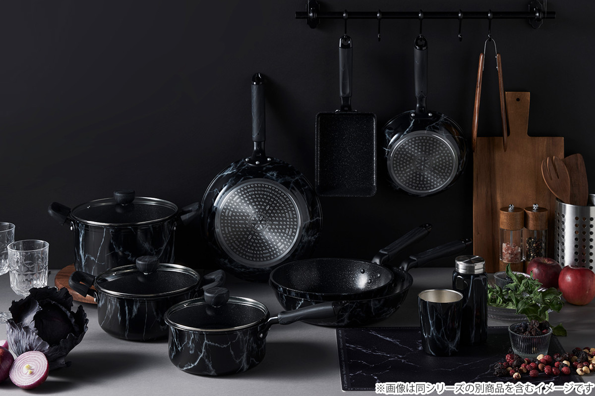 フライパン 28cm IH対応 ふっ素樹脂加工 MARBLE KITCHEN ( ガス火対応 オール熱源対応 炒め鍋 いため鍋 ふっ素加工 軽い 28センチ フッ素コーティング アルミ製 軽量 大理石柄 おしゃれ ) 【ホワイト】 ホワイト