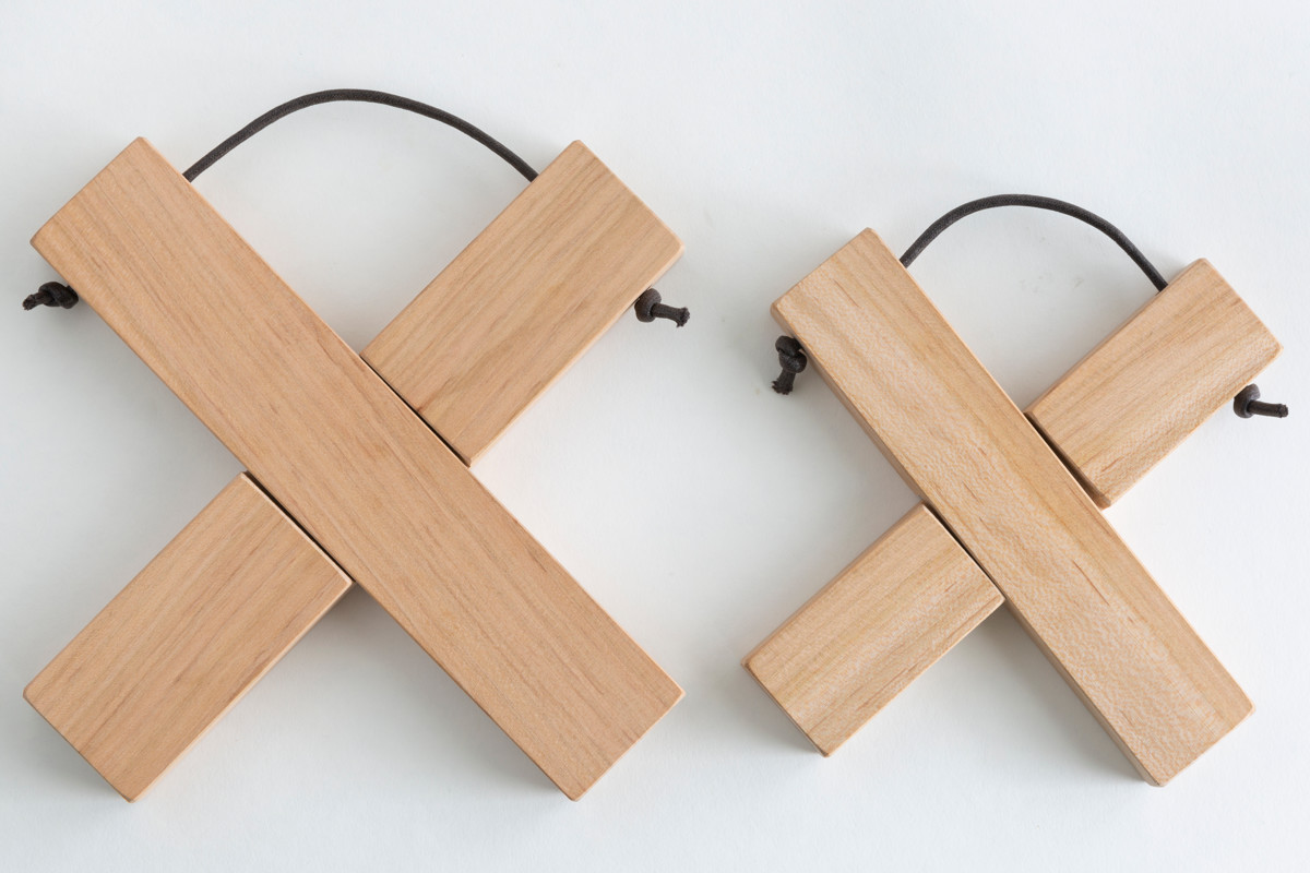 鍋敷き 組み木 大 SALIU The Chef 木製 ( ロロ 鍋しき 鍋置き 鍋プレート 木製プレート ウッドボード X型 卓上 スキレット コースター なべしき 天然木 ブナ おしゃれ キッチン雑貨 キッチン用品 )