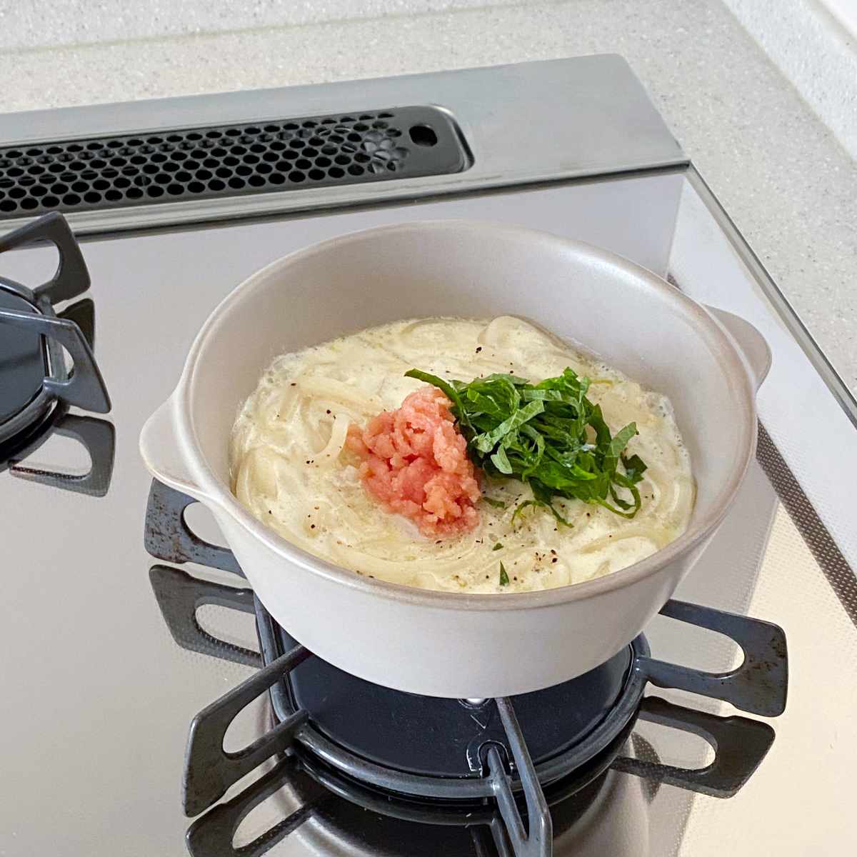 オーブンウェア ベイクココット S SALIU ( 日本製 ガス火専用 直火 グリル 電子レンジ オーブン 対応 OK おしゃれ かわいい 食器 器 うつわ 耐熱 陶器 1人鍋 ラーメン スープ ) 【ウォームグレー】 ウォームグレー