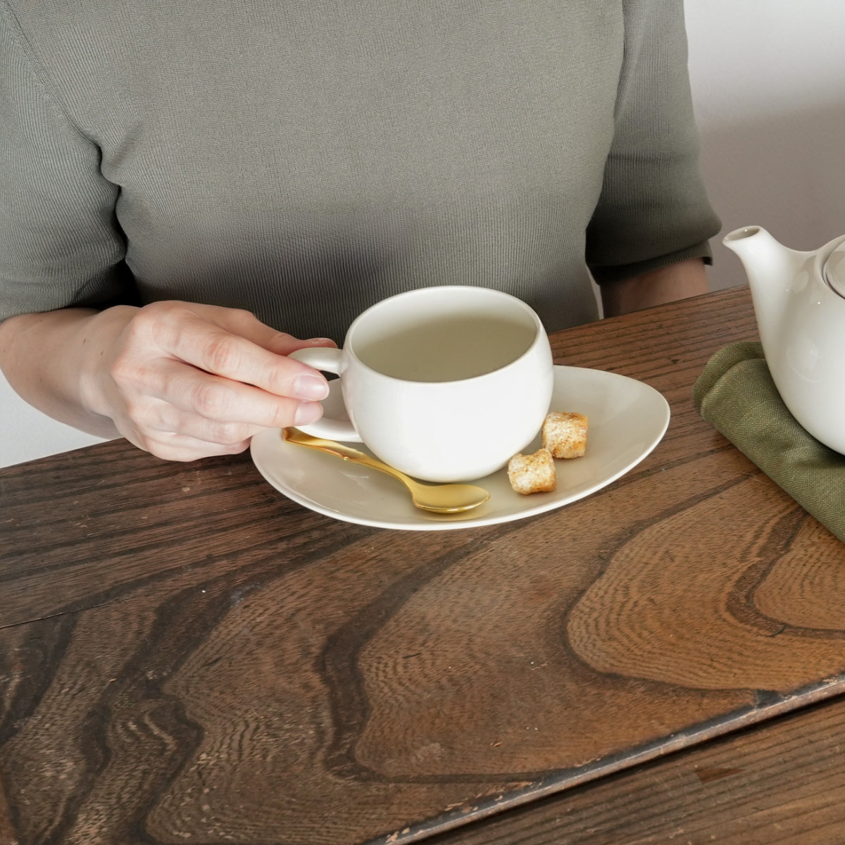 SALIU YUI TEA カップ ( 180ml コップ 磁器 電子対応 食洗機対応 日本製 マグ マグカップ コーヒーカップ ティーカップ おしゃれ シンプル 北欧 モダン ナチュラル ) 【クリアグレー】 クリアグレー