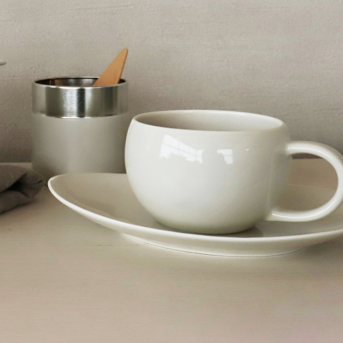 SALIU YUI TEA カップ ( 180ml コップ 磁器 電子対応 食洗機対応 日本製 マグ マグカップ コーヒーカップ ティーカップ おしゃれ シンプル 北欧 モダン ナチュラル ) 【クリアグレー】 クリアグレー