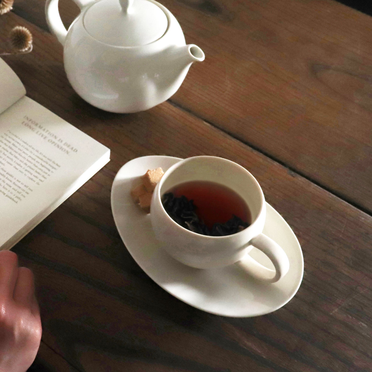 SALIU YUI TEA プレート ( 18cm 磁器 電子対応 食洗機対応 ソーサー 日本製 皿 お皿 食器 おしゃれ シンプル 北欧 モダン ナチュラル ) 【クリアグレー】 クリアグレー