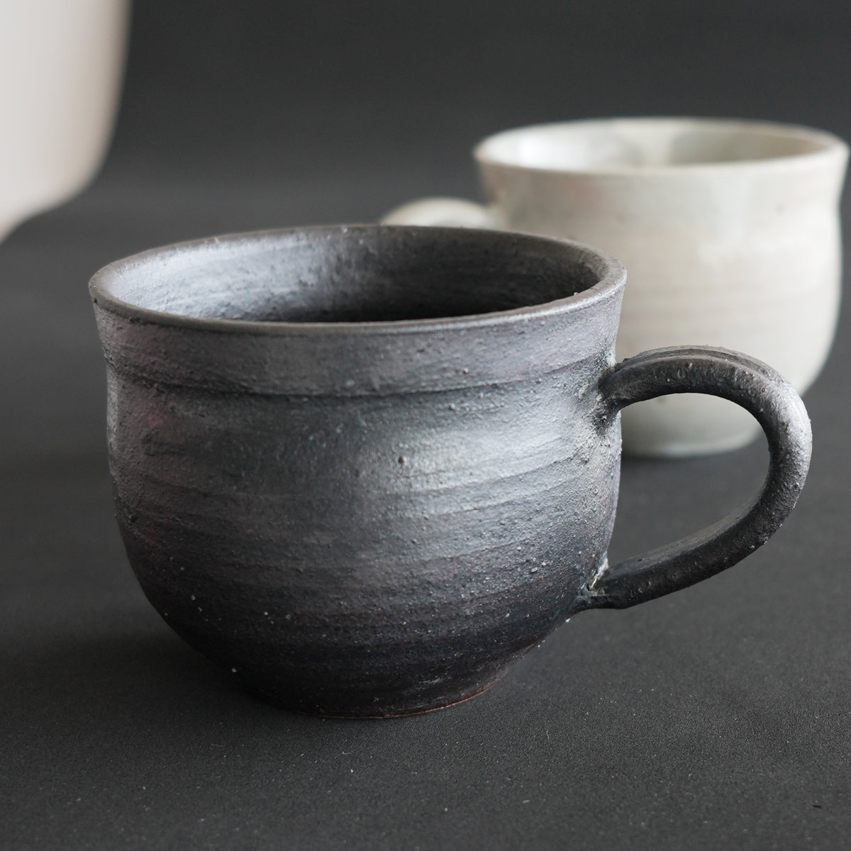 マグカップ SALIU 釉 SA03 マグ ( マグコップ カップ 食器 陶器 日本製 320ml おしゃれ シンプル モダン 和モダン 粉引き 黒柿釉 ) 【黒柿釉】 黒柿釉
