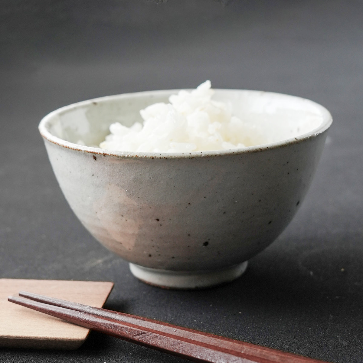 茶碗 SALIU 飯碗 小 ( 陶器 お茶碗 ごはん茶碗 日本製 食器 おしゃれ シンプル モダン 和モダン 粉引き 黒柿釉 ) 【粉引き】 粉引き