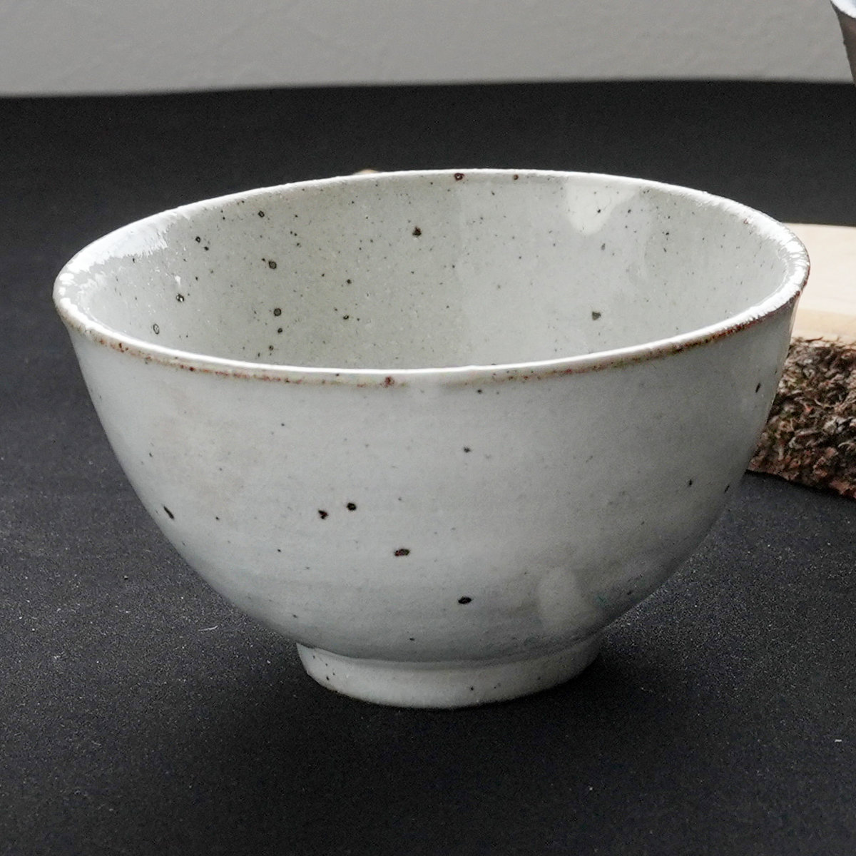 茶碗 SALIU 飯碗 小 ( 陶器 お茶碗 ごはん茶碗 日本製 食器 おしゃれ シンプル モダン 和モダン 粉引き 黒柿釉 ) 【粉引き】 粉引き