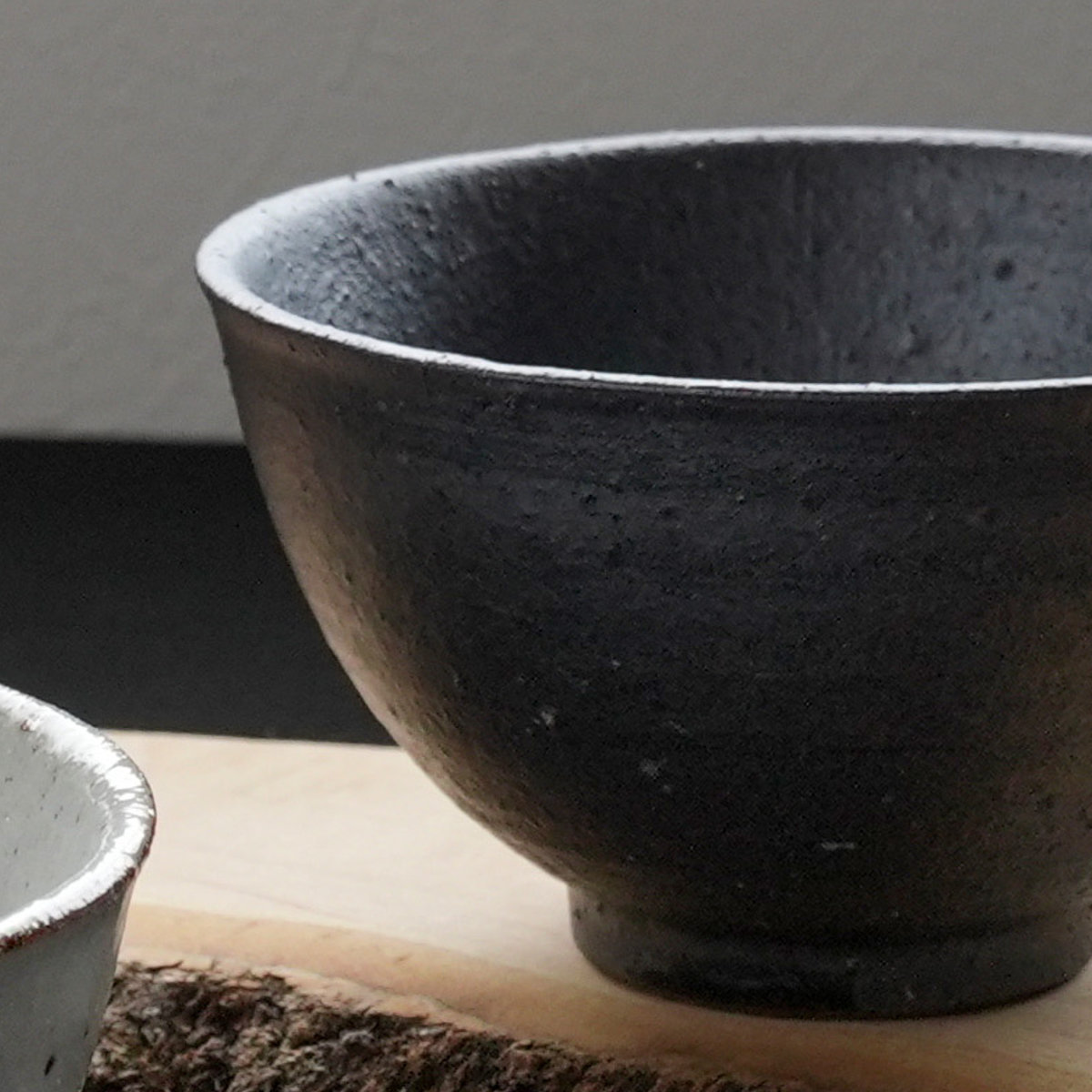 茶碗 SALIU 飯碗 小 ( 陶器 お茶碗 ごはん茶碗 日本製 食器 おしゃれ シンプル モダン 和モダン 粉引き 黒柿釉 ) 【粉引き】 粉引き