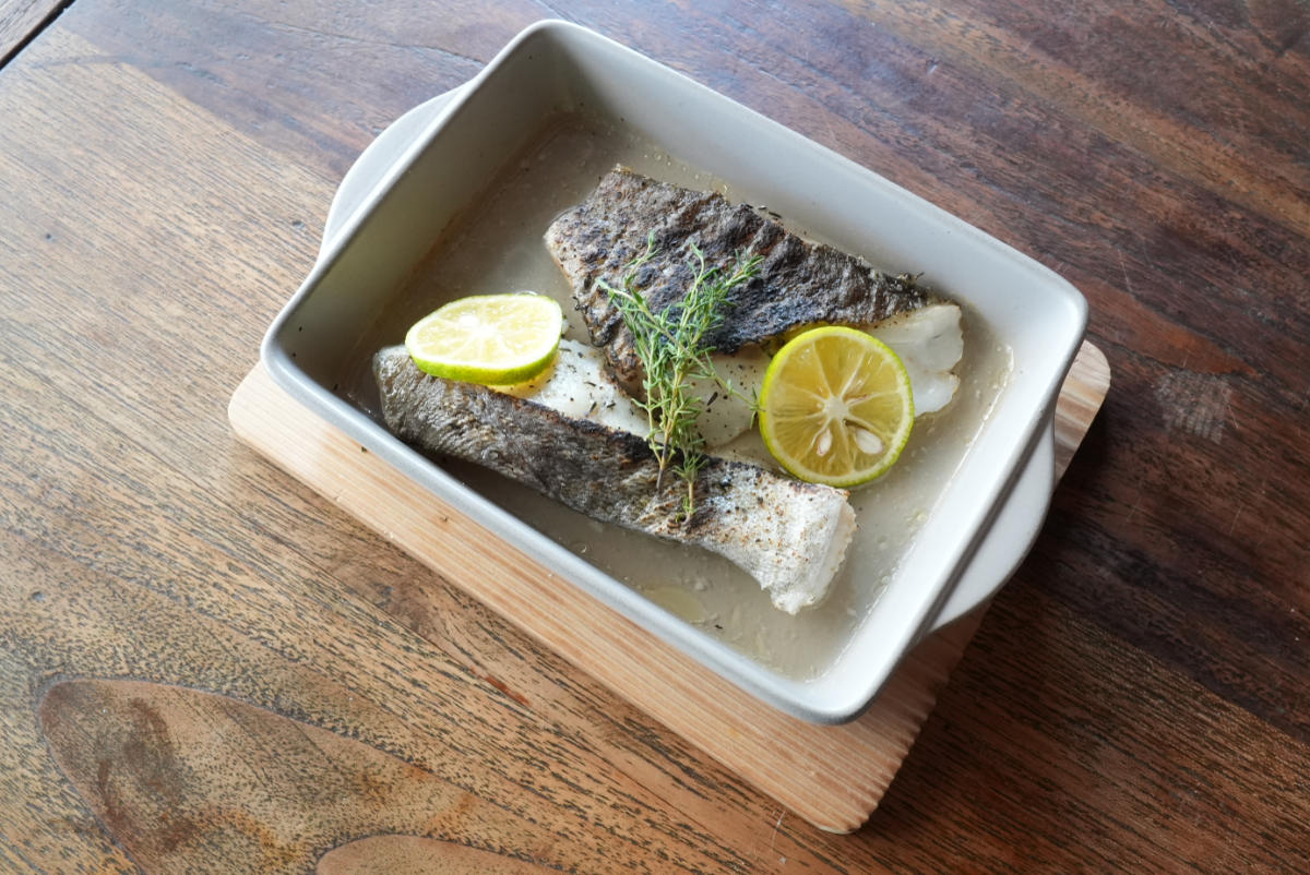 グリルパン ロロ The chef ベイクディッシュ S フラット ( SALIU 耐熱 陶器 直火対応 電子レンジ対応 オーブン対応 グリルプレート 角型 日本製 プレート 皿 お皿 食器 おしゃれ モダン シンプル ) 【ウォームグレー】 ウォームグレー