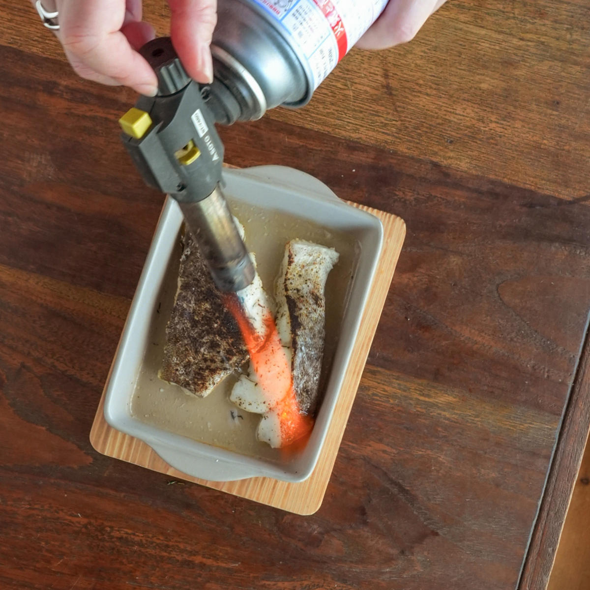 グリルパン ロロ The chef ベイクディッシュ S フラット ( SALIU 耐熱 陶器 直火対応 電子レンジ対応 オーブン対応 グリルプレート 角型 日本製 プレート 皿 お皿 食器 おしゃれ モダン シンプル ) 【ウォームグレー】 ウォームグレー