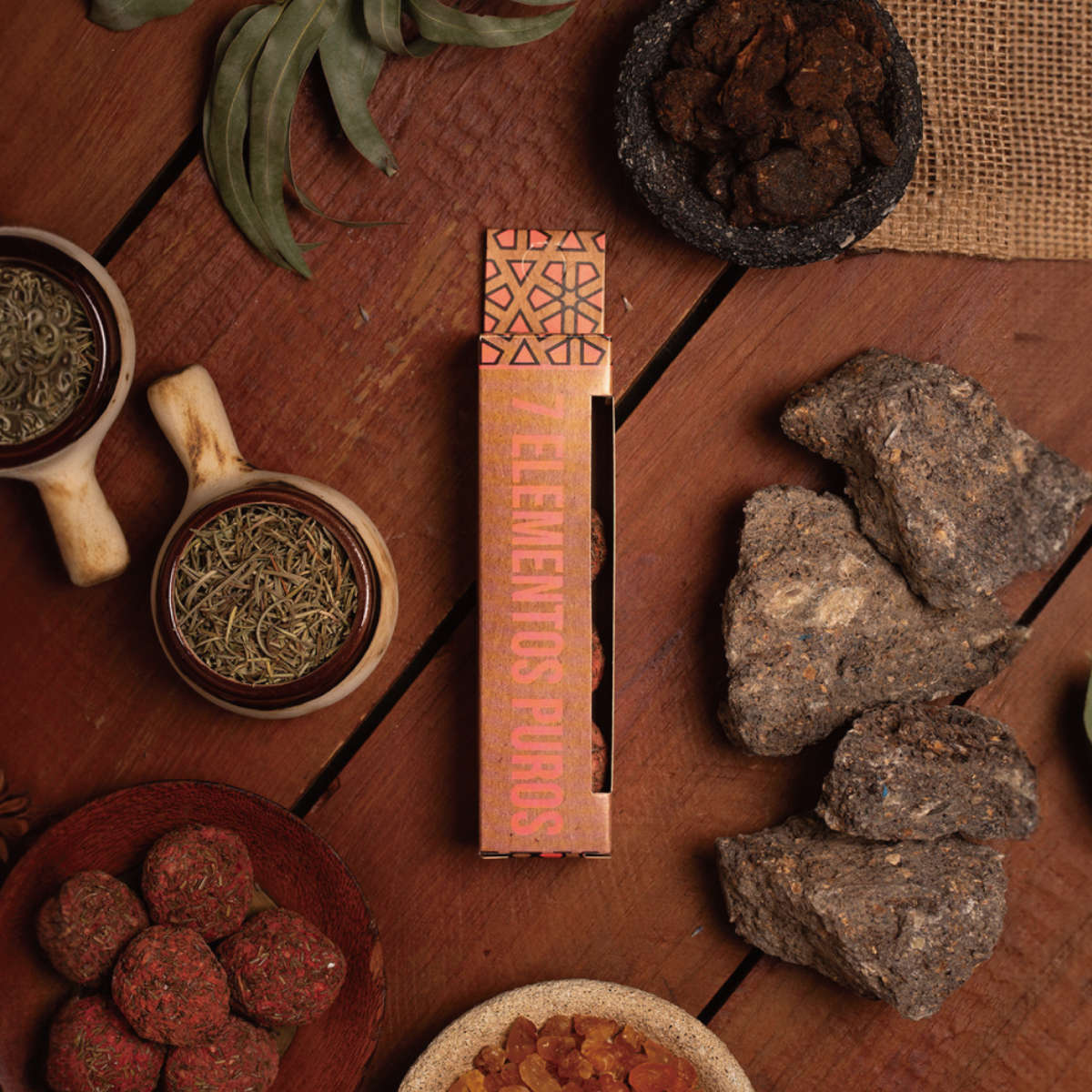 お香 サグラダマドレ INCENSE BOX SMALL BOMB 4本 ( インセンス ボム スマッジ スマッジング 浄化 煙 セージ 自然素材 香り 癒し パロサント 空間浄化 リラックス効果 浄化用 浄化日 リフレッシュ リラックス サステナブル ) 【プランタスサグラダ】 プランタスサグラダ