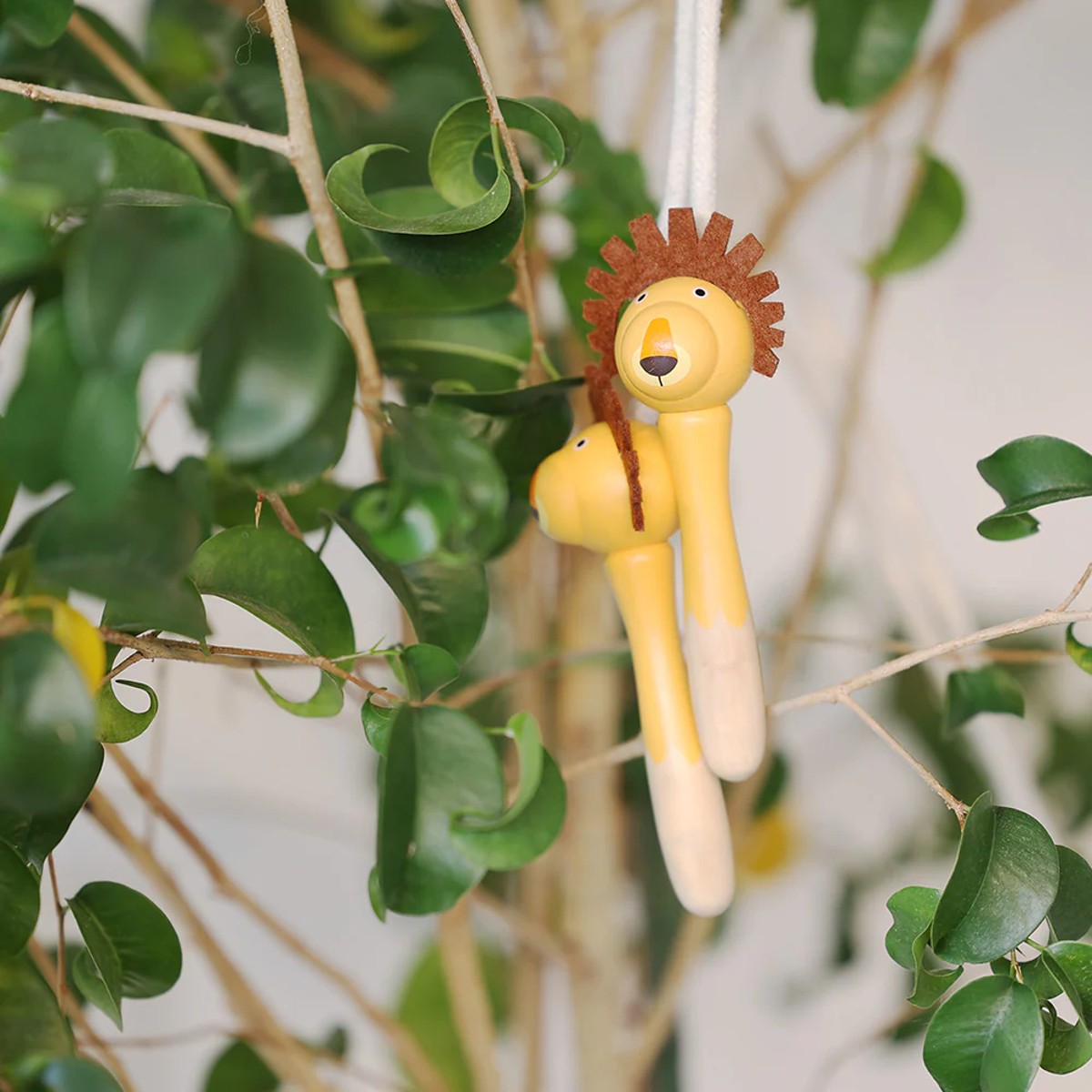 なわとび 子ども用 スキッピングロープ エレファント クロコ ライオン ( おもちゃ Adnil LAND 子供用 縄跳び ロープなわとび 木製 玩具 運動 子供 キッズ 幼児 男の子 女の子 外遊び 保育園 幼稚園 綿ロープ ) 【ライオン】 ライオン