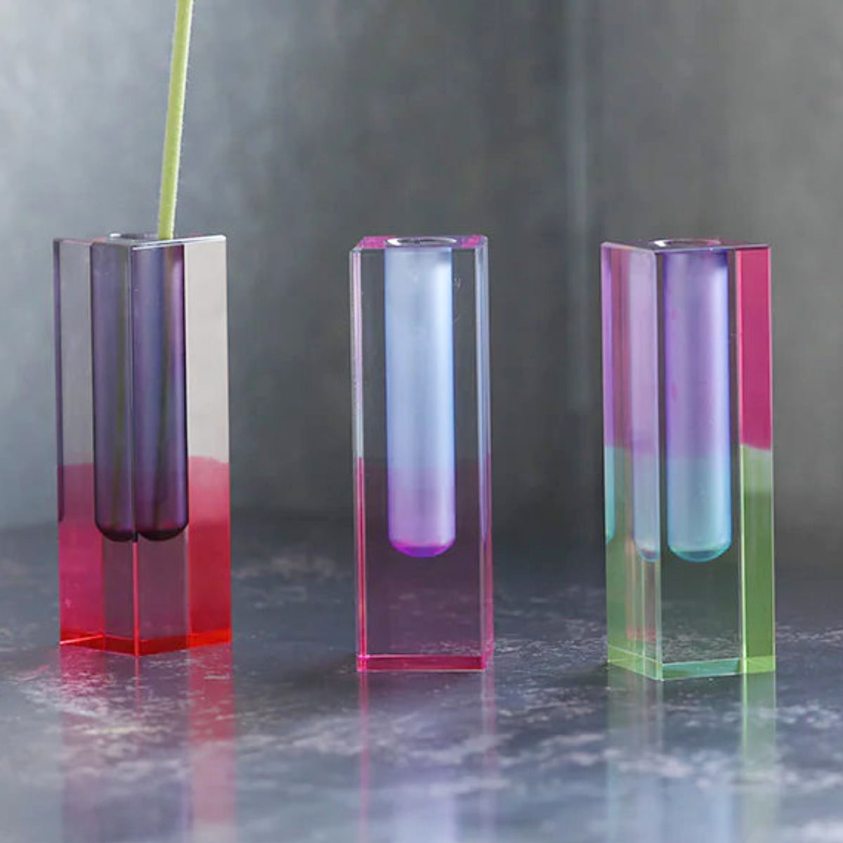 花瓶 エリクサ ( 花ビン 花びん 花器 ベース ガラスベース フラワー 花 飾る 花入れ アクリル製 一輪挿し オブジェ ) 【ベリー】