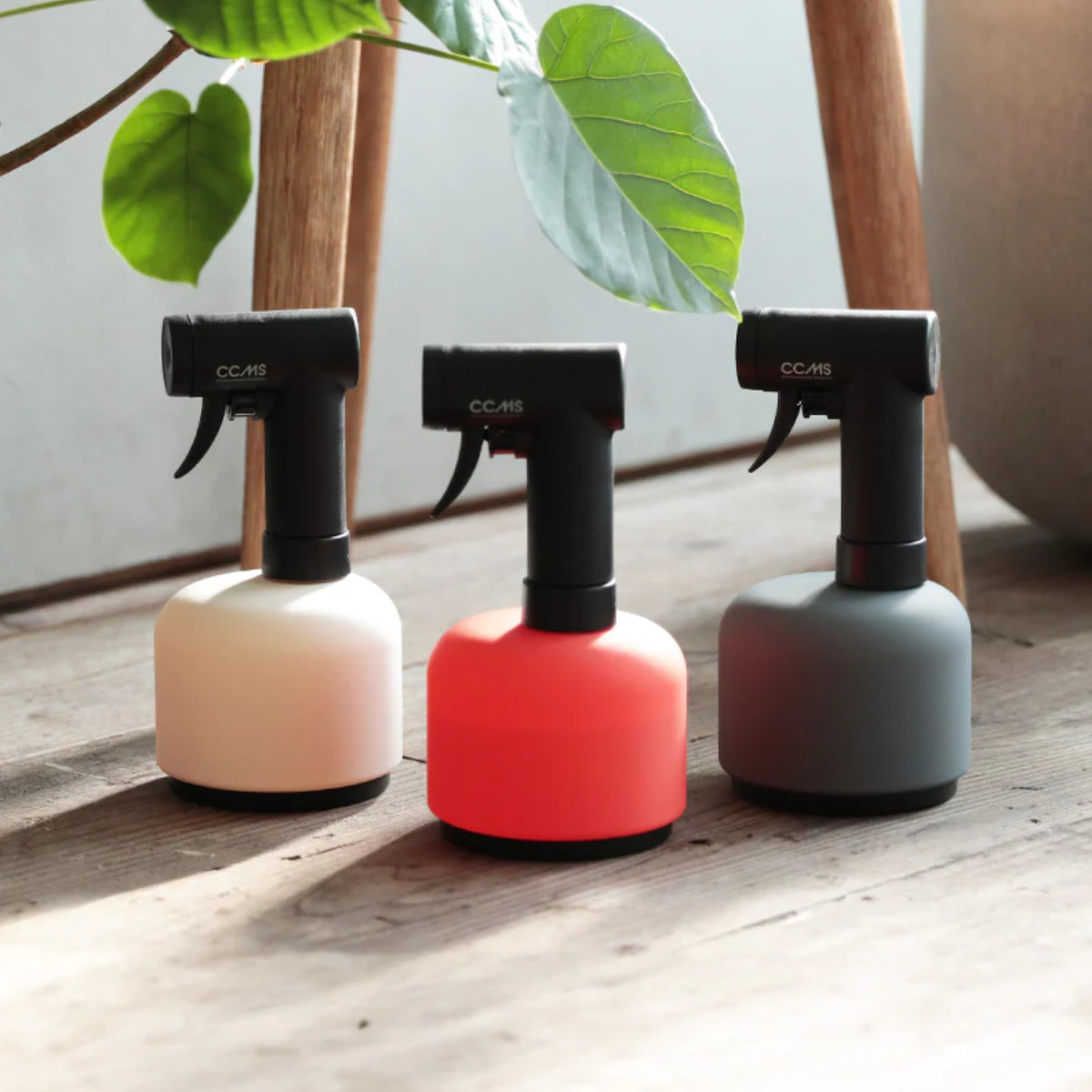 霧吹き シーシーエムシー ( スプレーボトル スプレー ボトル ミストボトル 霧ふき 霧吹 容器 ガーデニング 園芸 観葉植物 ディスプレイ お手入れ 水やり おしゃれ ) 【オレンジ】