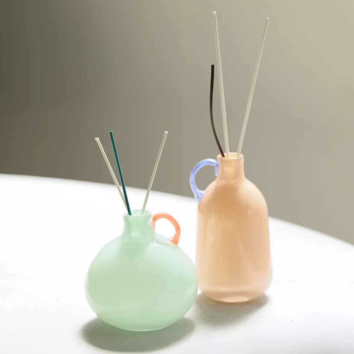 花瓶 Tiana ティアナ ( 花ビン 花びん 花器 フラワーベース フラワー 花 飾る 花入れ ガラス ガラス製 色ガラス おしゃれ 一輪挿し ) 【MINT】 MINT