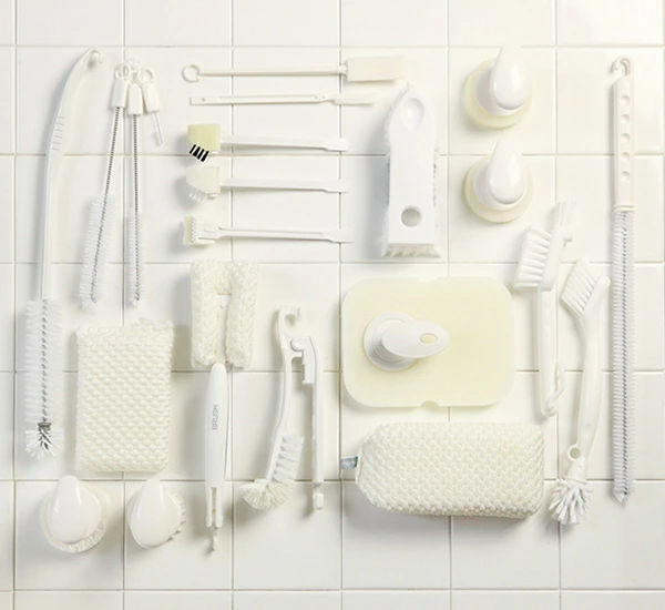 バスすみっこスティック MK サッシ お風呂掃除 ふろ掃除 まめいた ( フロ掃除 風呂掃除 風呂ゆか ブラシクリーナー 風呂用品 風呂そうじ ブラシ タイル掃除 掃除用ブラシ タイル ホワイト KUROMAME )