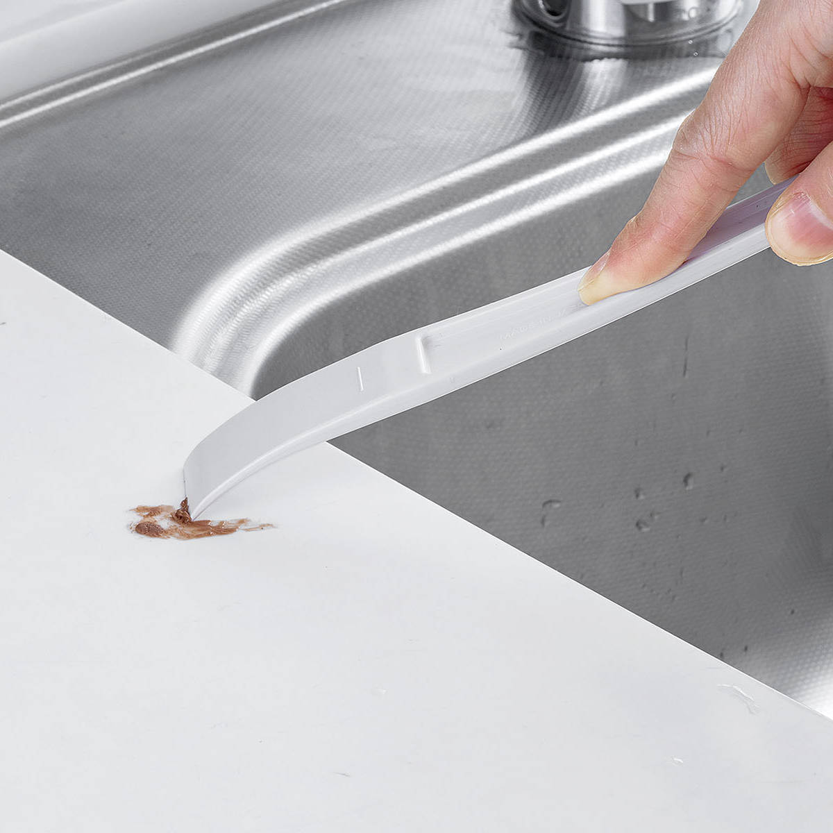 こすれる ヘラスティック 2本入り レンジ回り シンク ( ヘラ スキージー レンジ ガスコンロ シロッコファン ミニ 掃除用品 専用ブラシ すき間掃除 掃除 便利グッズ )