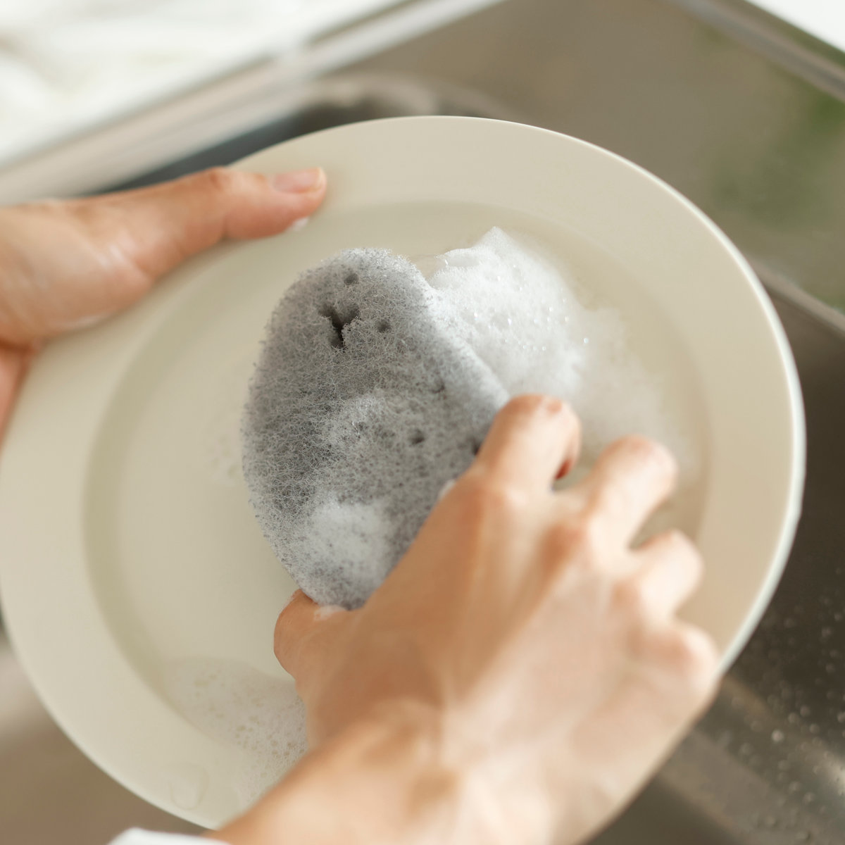 marna マーナ あざらしスポンジ K700 ( キッチンスポンジ アザラシスポンジ 台所用スポンジ 食器用スポンジ キッチン雑貨 食器洗い 皿洗い 食器用 シンク用品 キッチングッズ キッチン小物 キッチン用品 ) 【グレー】 グレー