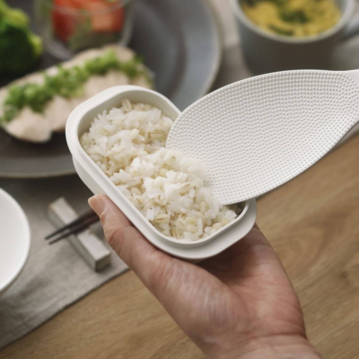 marna マーナ 極 冷凍ごはん容器 小 K811 2個セット ( 保存容器 2個入り 日本製 食洗機対応 電子レンジ対応 冷凍ご飯容器 冷凍保存 冷凍 100g 小盛 ふっくら お弁当 お米 ごはん ご飯 米 容器 小分け 保存 炊き立てごはん )