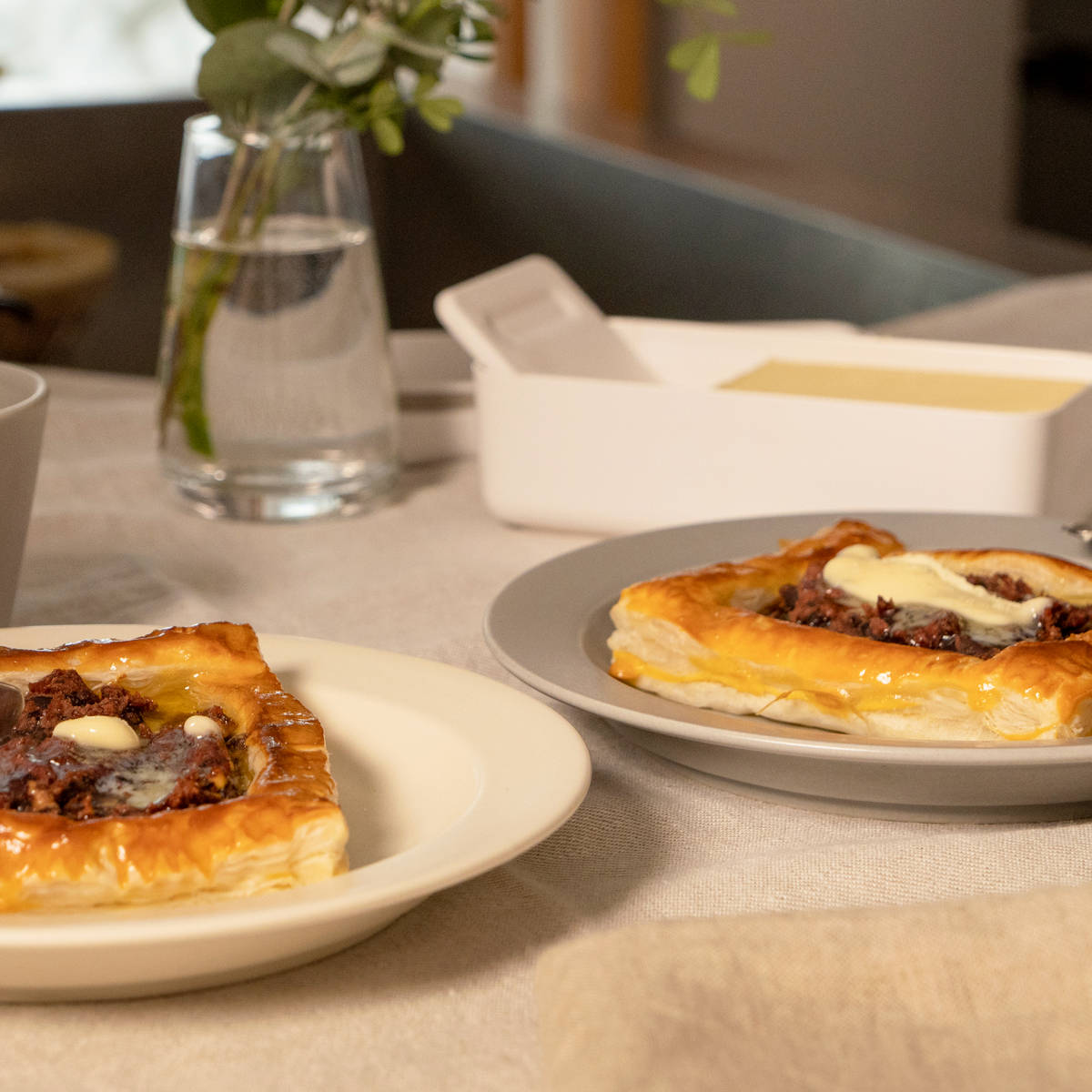 marna マーナ バターケース K776W ( カッター付き 150g 200g 保存容器 密閉 保存ケース バター入れ バター容器 キッチン用品 キッチン雑貨 プラスチック おしゃれ 白 ホワイト )